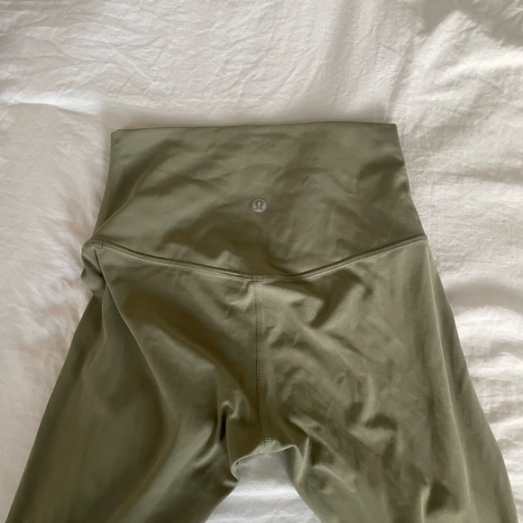 Green Lululemon align leggings size 6 - Picture 2 of 3